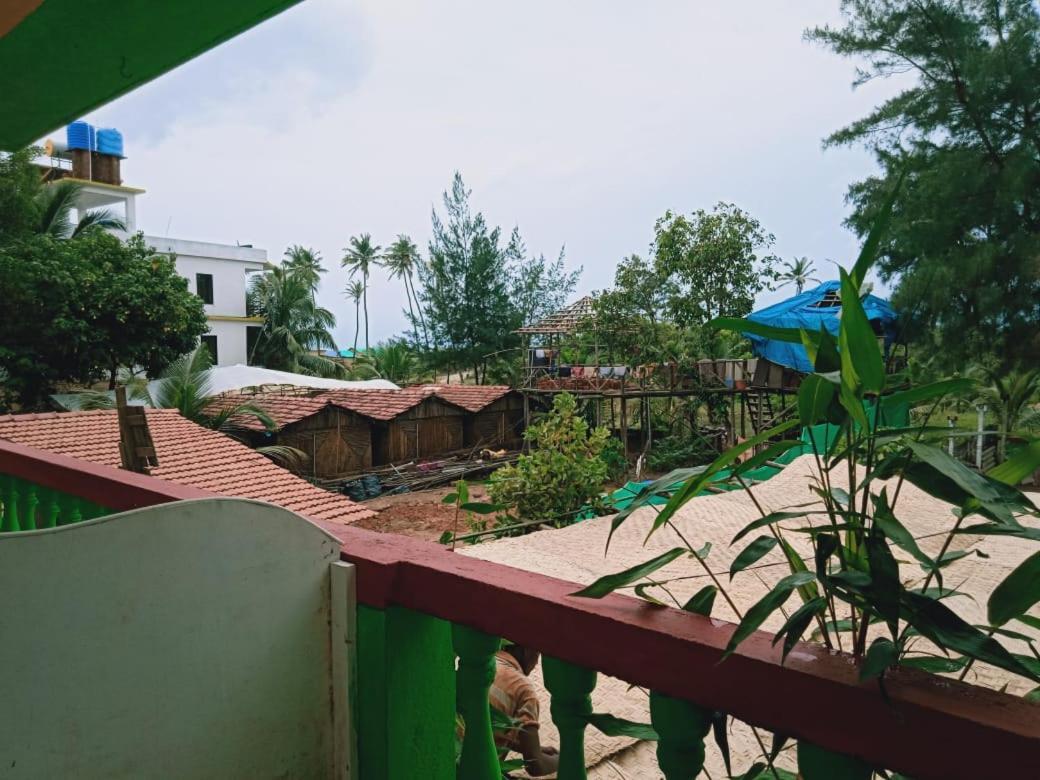 Rasta Mansion Beach Hostel And Rooms Arambol Exterior foto
