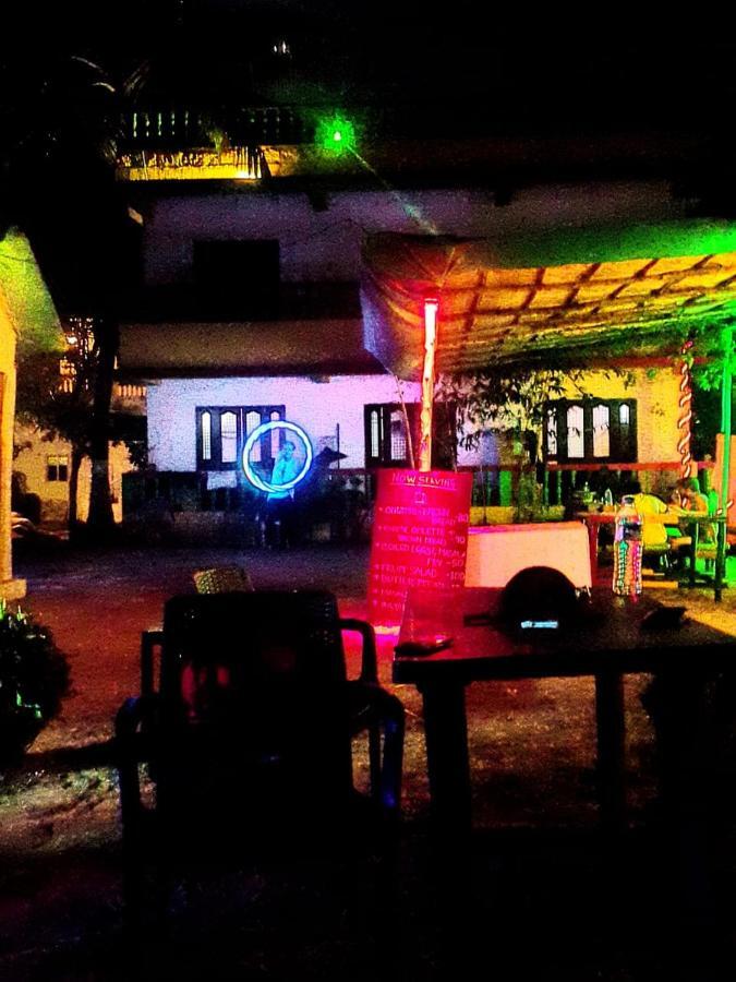 Rasta Mansion Beach Hostel And Rooms Arambol Exterior foto